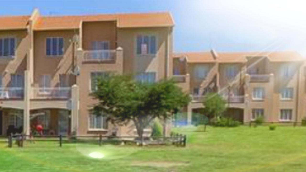 Caza Blanca Apartments 博克斯堡 外观 照片